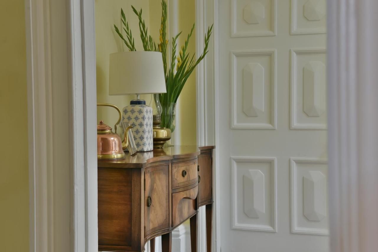 Bed and breakfast The Loddon Swan Extérieur photo