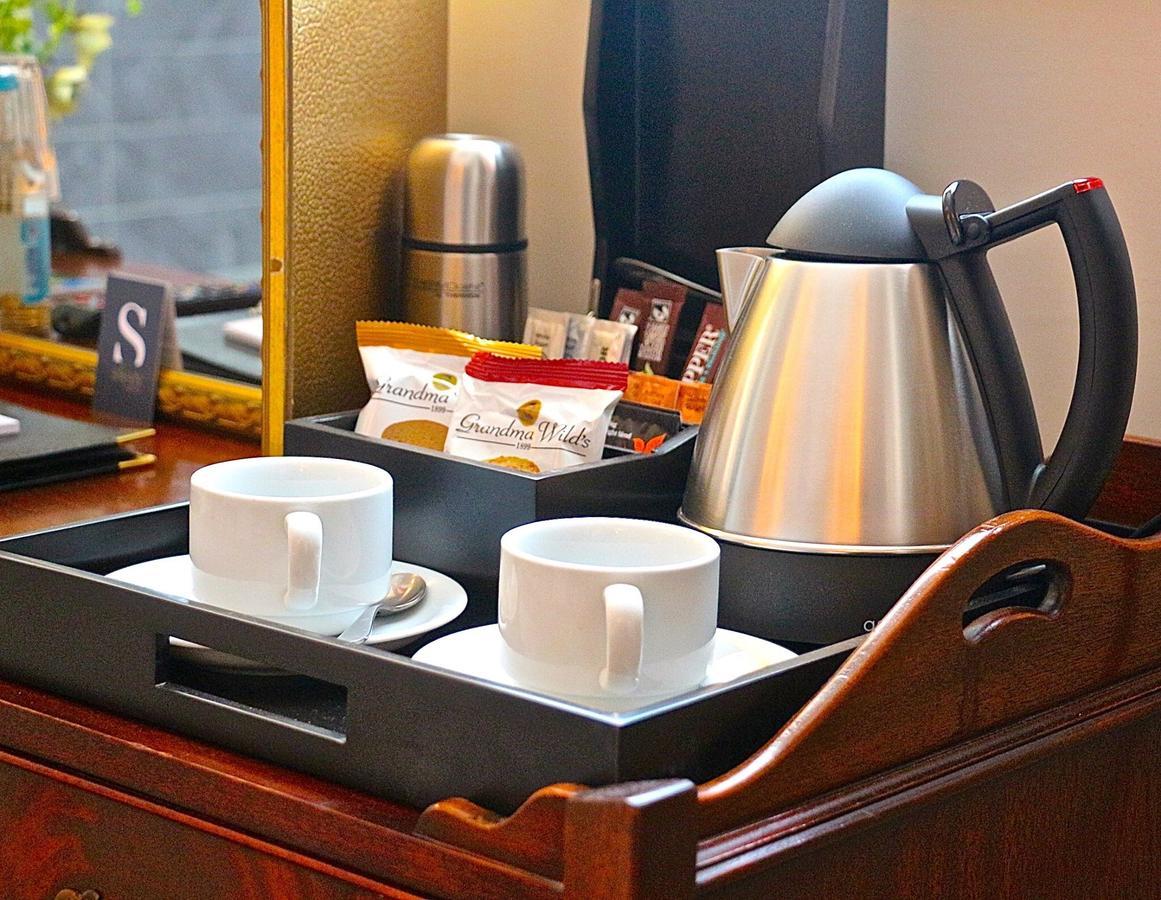 Bed and breakfast The Loddon Swan Extérieur photo